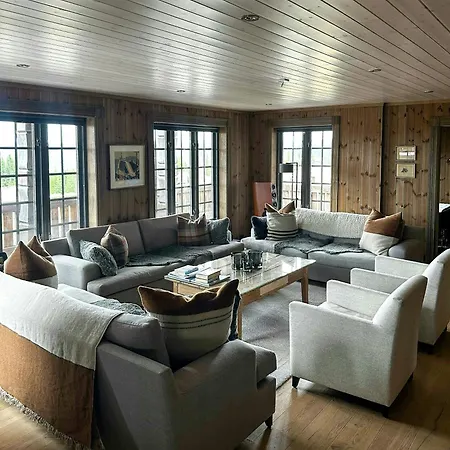 Дом отдыха Log With Views Of Jotunheimen *