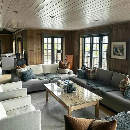 Log With Views Of Jotunheimen Дом отдыха Хафьель