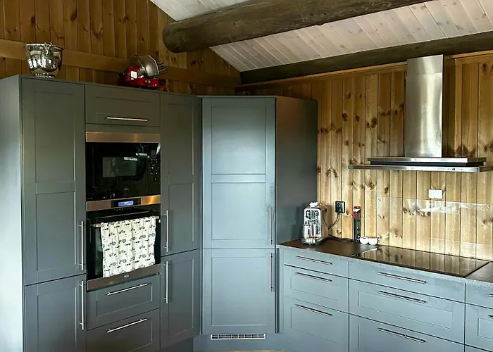 Log With Views Of Jotunheimen *